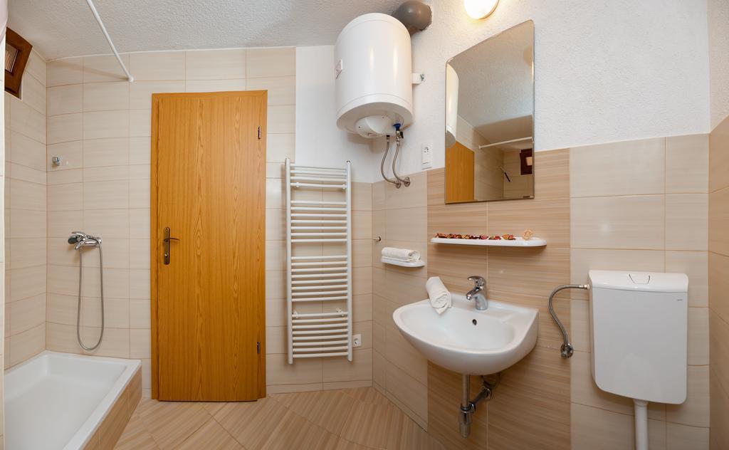 Apartments Mande&Kate Baška Voda Kamer foto