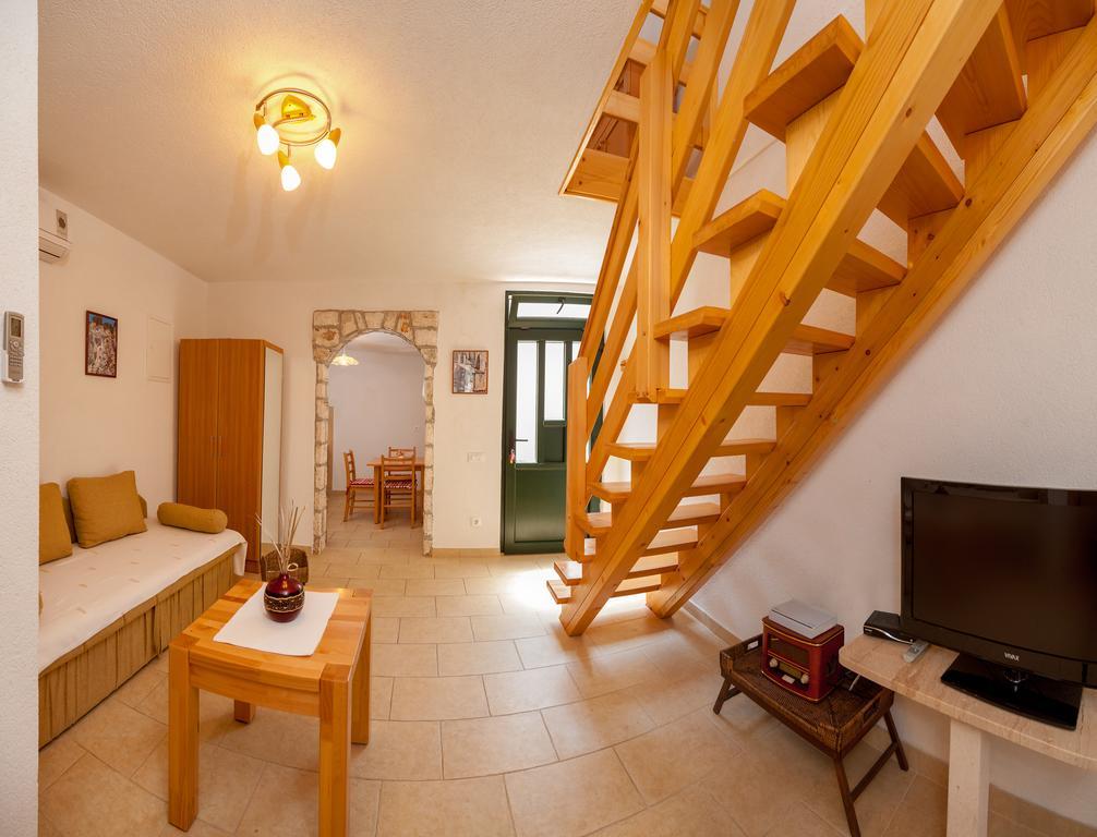 Apartments Mande&Kate Baška Voda Kamer foto